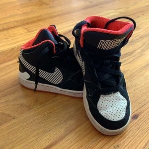 Nike Force hi-top Sneakers